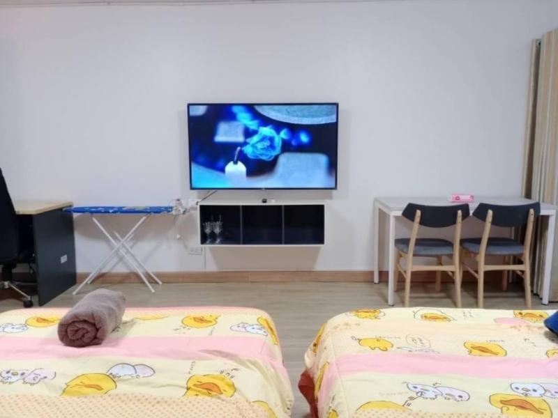 K.Nat Room Service Nonthaburi Buitenkant foto