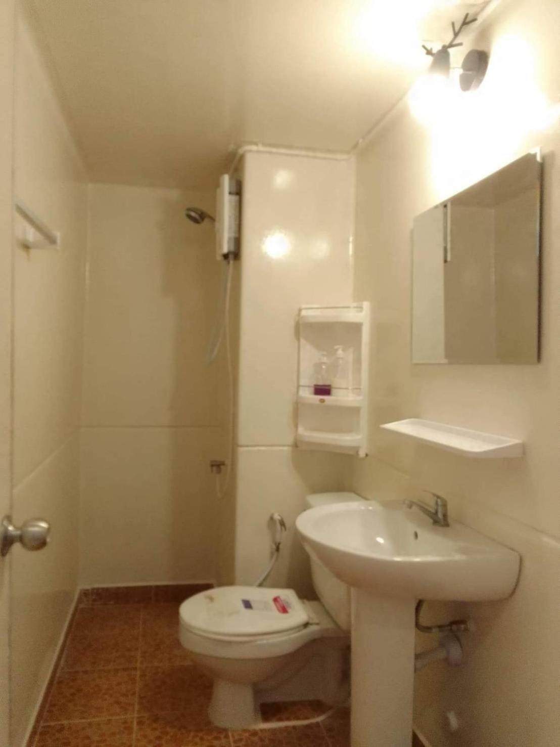 K.Nat Room Service Nonthaburi Buitenkant foto