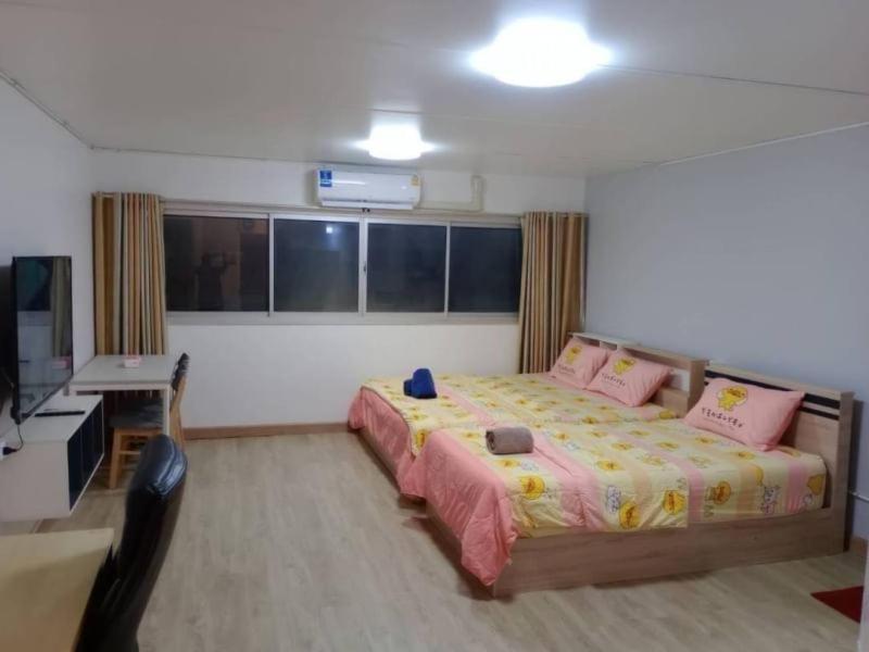 K.Nat Room Service Nonthaburi Buitenkant foto